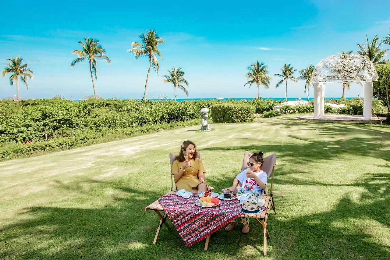 Horizon Resort & Spa Yalong Bay Sanya